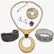 A group of costume jewellery and an 18ct gold amethyst ring
