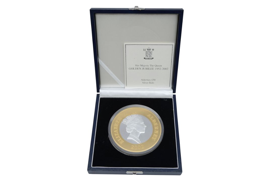 Royal Mint Elizabeth II Alderney 2002 silver proof 1 Kilo £50 coin