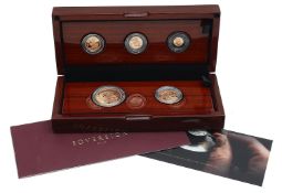 United Kingdom. Royal Mint Elizabeth II 2018 gold proof five-coin Sovereign set