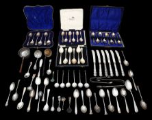 A collection of silver to include cased sets of spoons