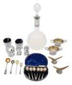 A collection of silver to include a pair of Edwardian Neo-Classical pedestal salts