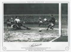Bobby Smith 16x12 signed Black and white photo, Autographed Editions, Limited Edition. Photo Shows