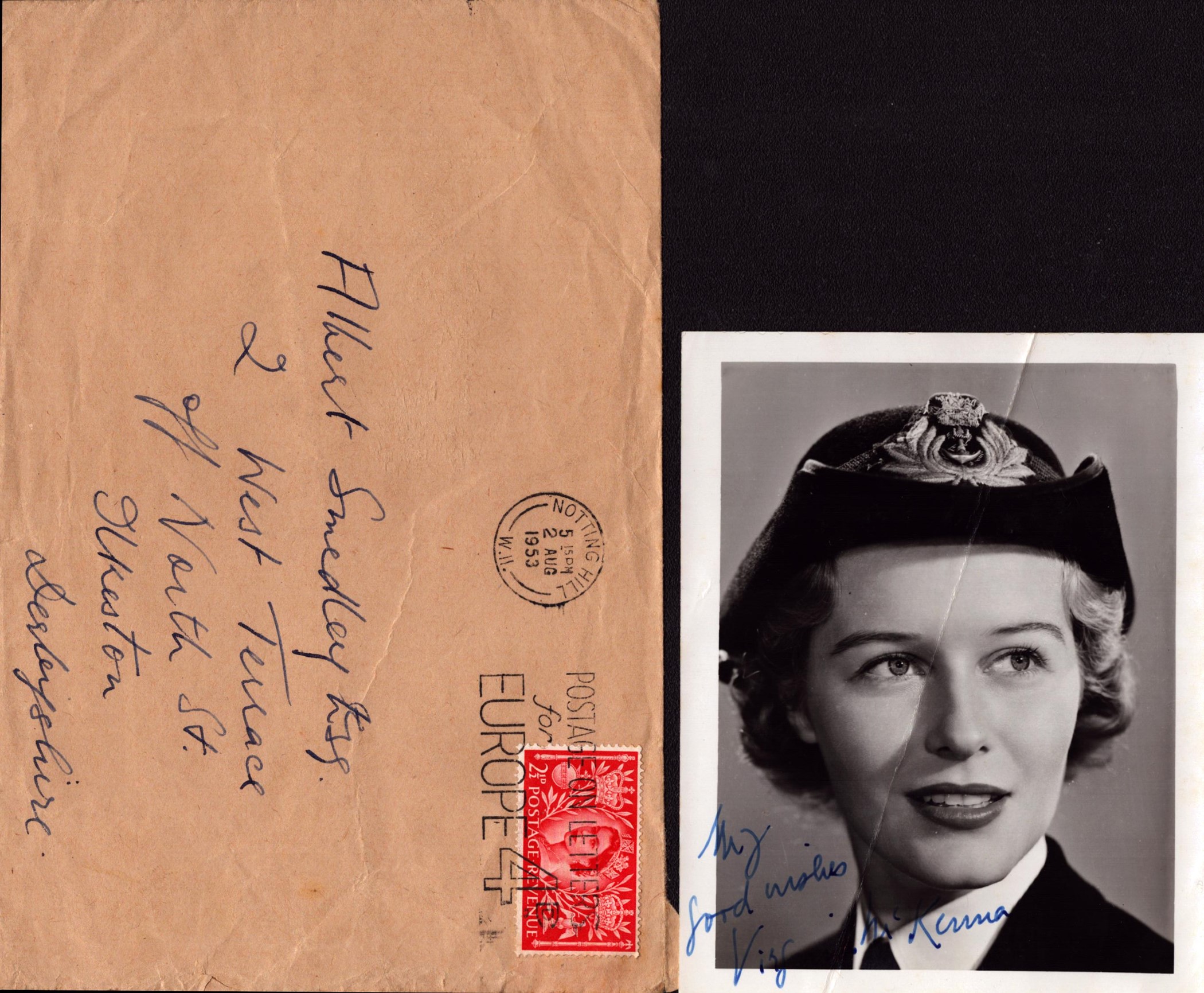 Virginia Mckenna signed 5x3inch black and white photo with original mailing envelope. Good