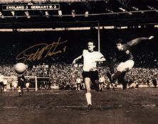 Geoff Hurst signed 10x8 inch 1966 World Cup Final black and white photo. Good condition Est.