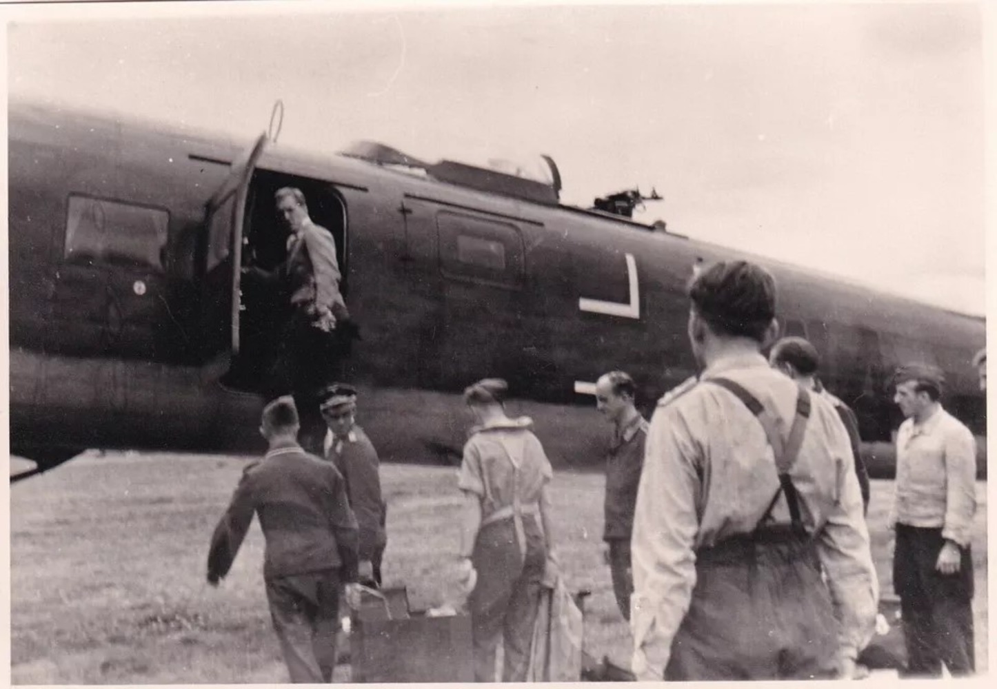Shooting Down of an Enemy Aircraft from Catapult Ship Signed 2 Luftwaffe Pilots. 3 Aug 81 - BFPS - Image 4 of 5