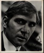 Frank Finlay (1926-2016), English actor, a signed 10x8 photo with press details to back. He earned