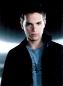 Thomas Dekker signed 11, 5x8, 25 Inch colour photo, An American Actor. Good condition. All