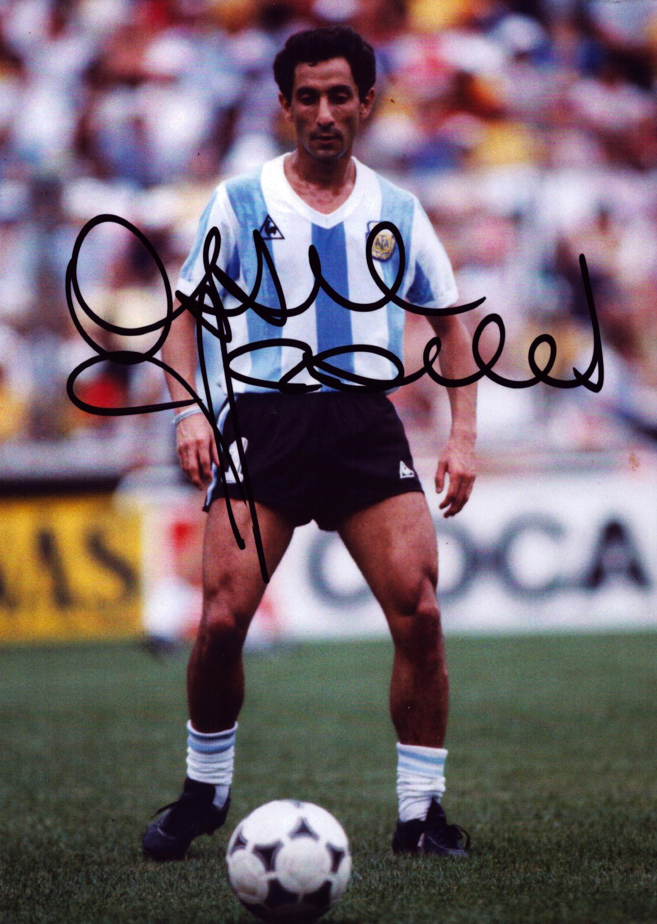 Ossie Ardiles signed 7x5 inch colour photo. Good condition. All autographs come with a Certificate