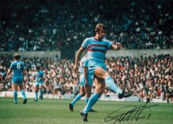 Geoff Hurst signed 16x12inch colour West Ham print. Good condition. All autographs come with a