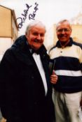 Richard Briers CBE singed colour photo, measures 6 inch by 9 inch. Good condition Est.