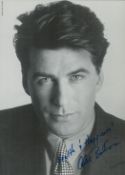 Alec Baldwin signed black and white photo, measures 5 ich by 7 inch. Good condition Est.