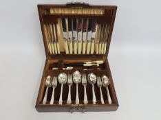 A Waring & Gillow canteen with eight place setting