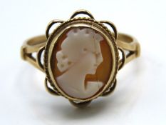 A 9ct gold cameo ring, cameo has crack, 3.2g, size