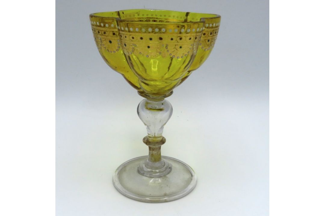 An antique Salviati style quatrefoil glass with gi