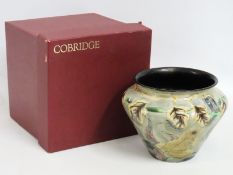 A limited edition Cobridge vase with frog decor 42