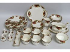 A quantity of Royal Albert Country Roses pattern c