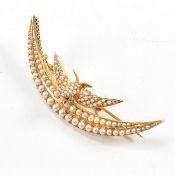 19TH CENTURY 15CT GOLD SWALLOW & CRESCENT BROOCH PIN
