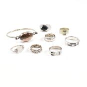 COLLECTION OF SILVER & WHITE METAL RINGS & BANGLE