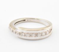 HALLMARKED 9CT WHITE GOLD & DIAMOND RING