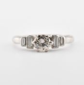 HALLMARKED 18CT GOLD & DIAMOND SOLITAIRE RING