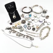 COLLECTION OF ASSORTED SILVER & WHITE METAL JEWELLERY
