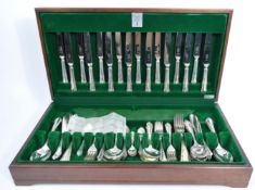 20TH CENTURY BUTLER SILVER PLATED CANTEEN OF CUTLERY