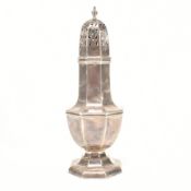 WALKER & HALL HALLMARKED SILVER SUGAR CASTER