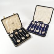 TWO CASED SETS OF GEORGE V HALLMARKED SILVER SPOONS