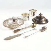 VICTORIAN & LATER HALLMARKED SILVER ITEMS