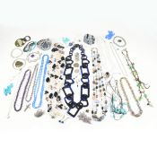 COLLECTION OF ASSORTED VINTAGE & LATER COSTUME JEWELLERY