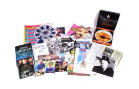 AUTOGRAPHS - COLLECTION OF CELEBRITIES / SPORTS / MUSIC AUTOGRAPHS