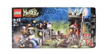 LEGO - MONSTER FIGHTERS - 9466 - THE CRAZY SCIENTIST & HIS MONSTER