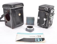 MID 20TH CENTURY YASHICA-24 TLR CAMERA