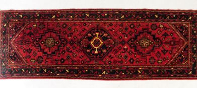 NORTH WEST PERSIAN HAMADAN RUNNER RUG