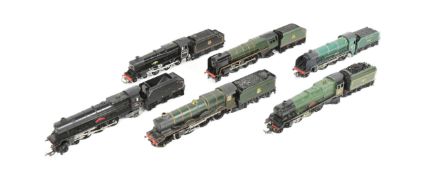 MODEL RAILWAY - COLLECTION OF HORNBY OO GAUGE LOCOMOTIVES