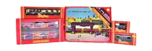 COLLECTION OF HORNBY OO GAUGE MODEL RAILWAY TRAINSET ACCESSORIES