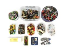 TOY SOLDIERS - LARGE COLLECTION OF LEAD TOY SOLDIERS