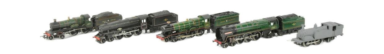 COLLECTION OF HORNBY OO GAUGE MODEL RAILWAY LOCOMOTIVE ENGINES