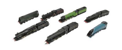 MODEL RAILWAY - COLLECTION OF OO GAUGE LOCOMOTIVES