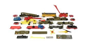 MODEL RAILWAY - VINTAGE TRIANG BATTLE SPACE