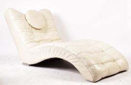 VINTAGE ITALIAN WHITE LEATHER WAVE LOUNGER
