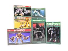 MODEL KITS - VINTAGE REVELL ROBOTECH MODEL KITS