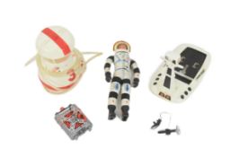 ACTION FIGURES - VINTAGE MAJOR MATT MASON & ACCESSORIES