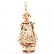 HALLMARKED 9CT GOLD & GEM SET ARTICULATING CLOWN PENDANT