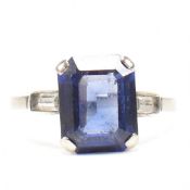 COLLECTION OF 15CT & 9CT GOLD JEWELLERY