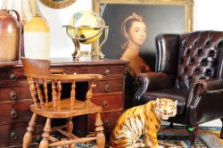 Antiques & Collectables - Furniture & Decorative Interiors