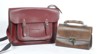 CAMBRIDGE SATCHEL COMPANY RED SATCHEL & MESSENGER HANDBAG