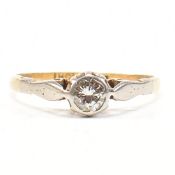 18CT GOLD & DIAMOND SOLITAIRE RING