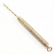 HALLMARKED 9CT GOLD PROPELLING CIGAR PIERCER FOB