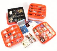 LARGE COLLECTION OF VINTAGE & MODERN COSTUME JEWELLERY